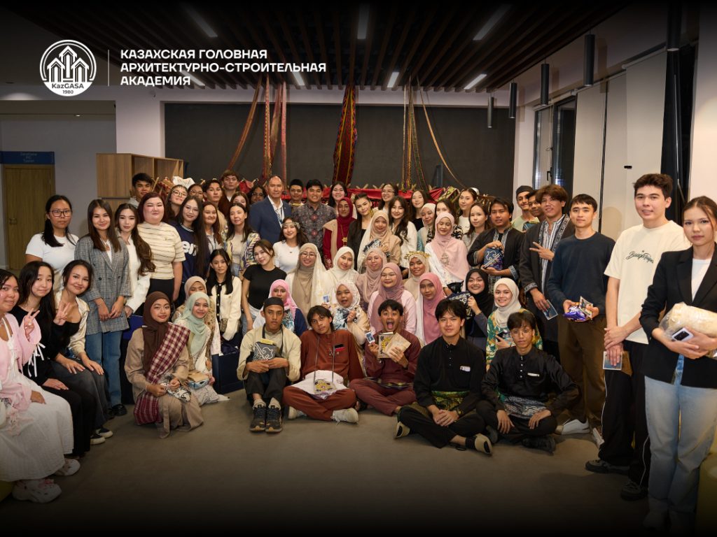Cultural Night в KazGASA объединил культуры Казахстана и Малайзии